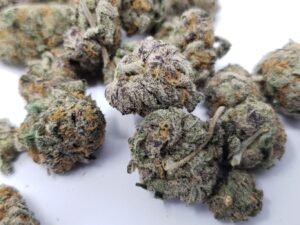 Read more about the article How To Read A Cannabis Strain Profile Like An Expert